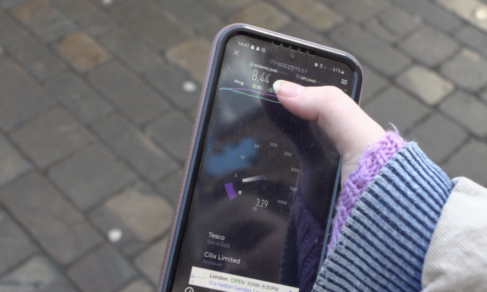 Mobile app speed tester showing poor network speeds